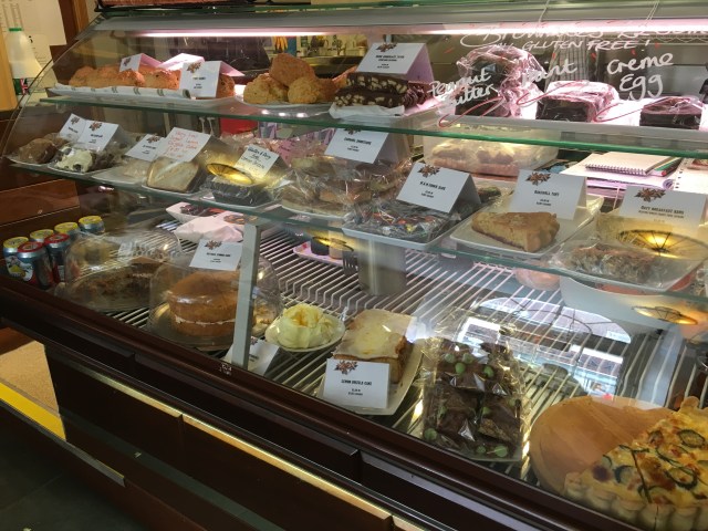 Chilled cabinet in Cafecinos