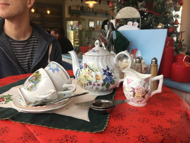 Tea set from Tea by the Taw