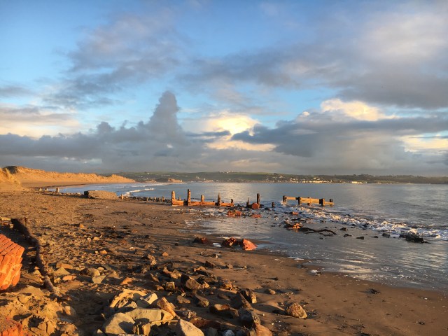 Stony shore at Crow Point