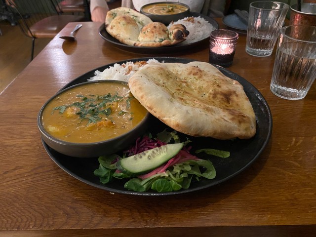 Prawn moilee curry from Tiffin with peshwari naan