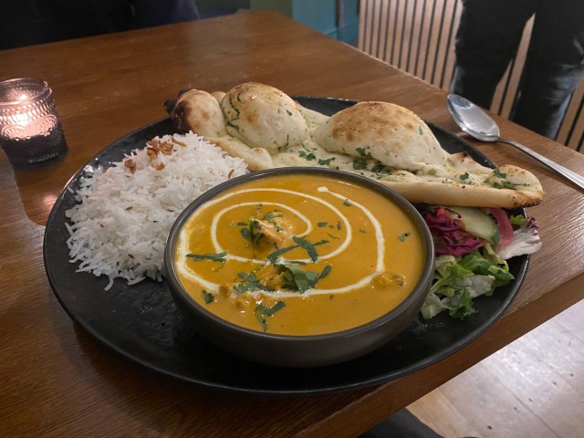 Butter chicken curry from Tiffin with garlic naan